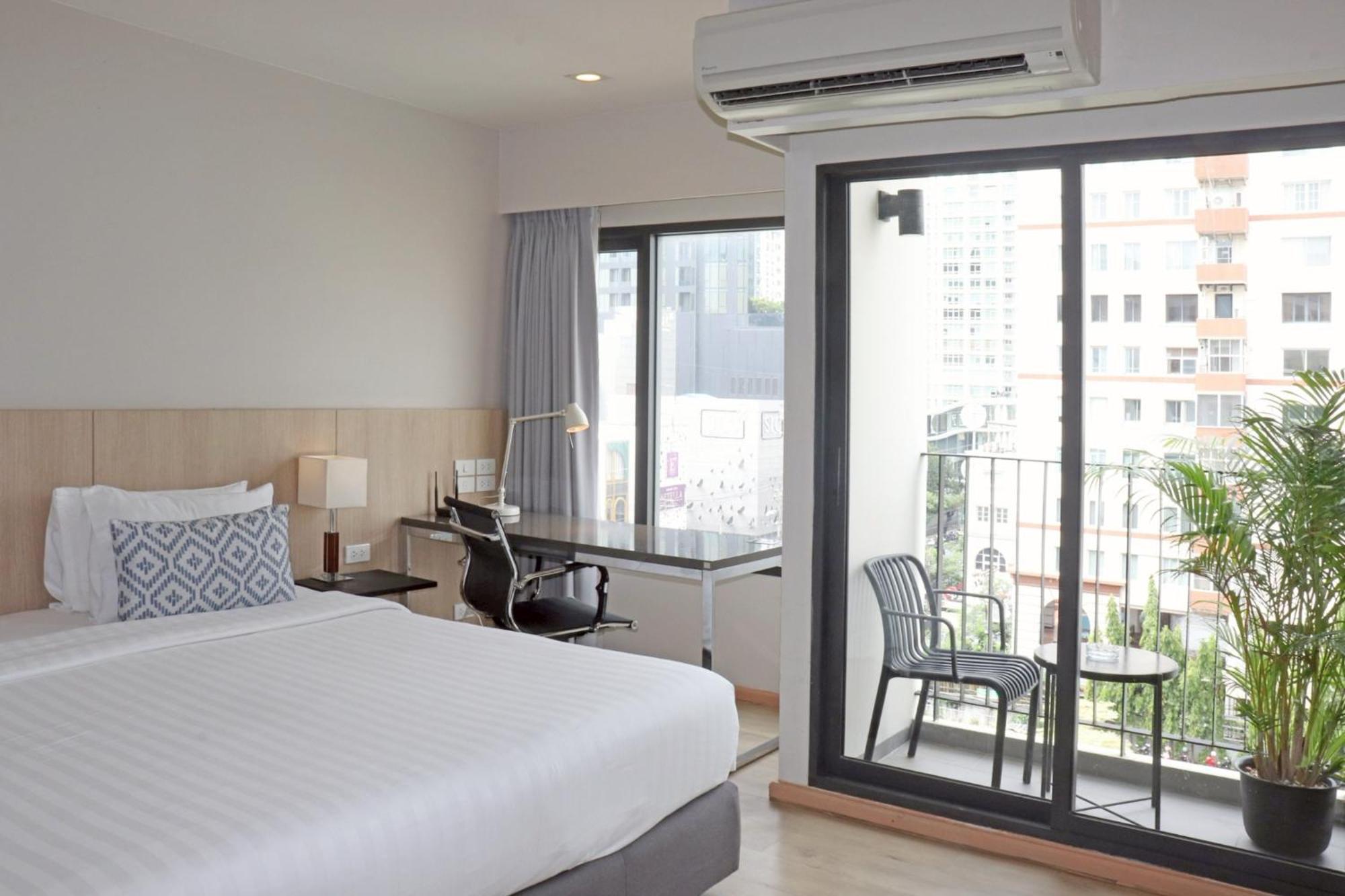 The Residence On Thonglor By Uhg Bangkok Esterno foto