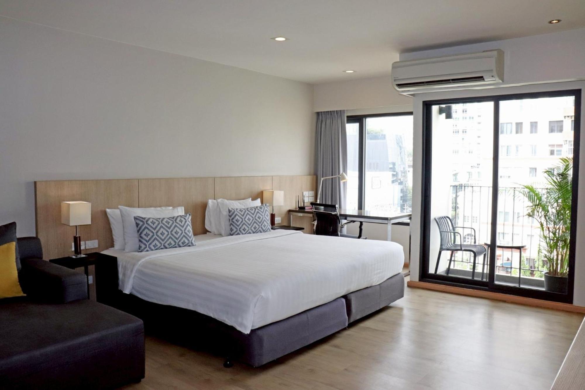 The Residence On Thonglor By Uhg Bangkok Esterno foto