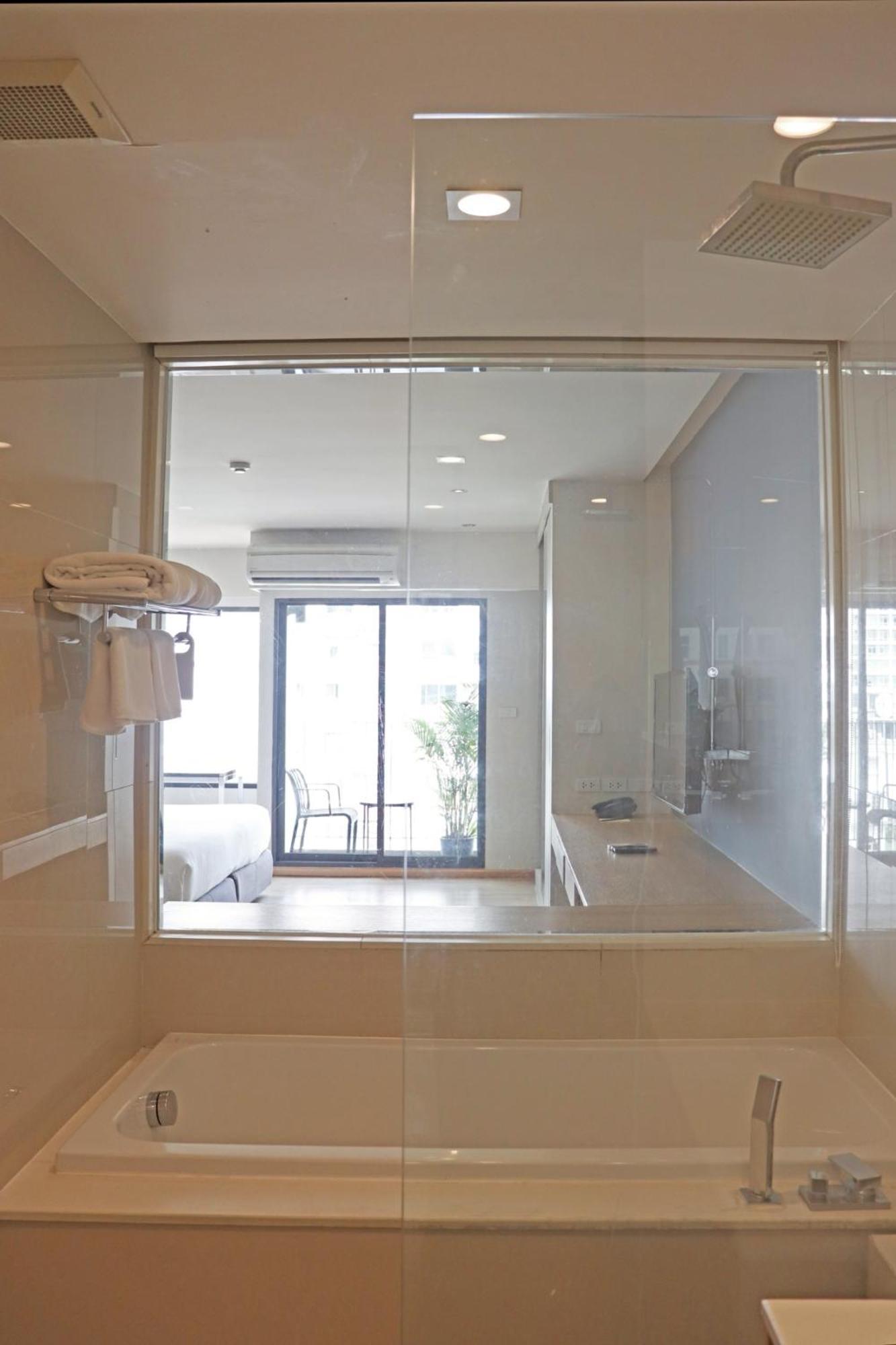 The Residence On Thonglor By Uhg Bangkok Esterno foto